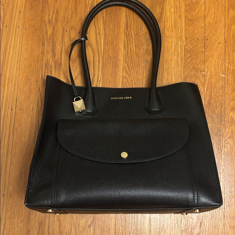 RARE Authentic Michael Kors Mercer XL Pocket Tote Pebbled Leather Luggage Black